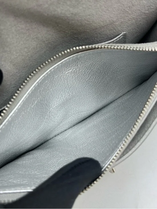 Louis Vuitton | Lockme Collection Silver Chain Bag | Microchip Version - Picture 11 of 11